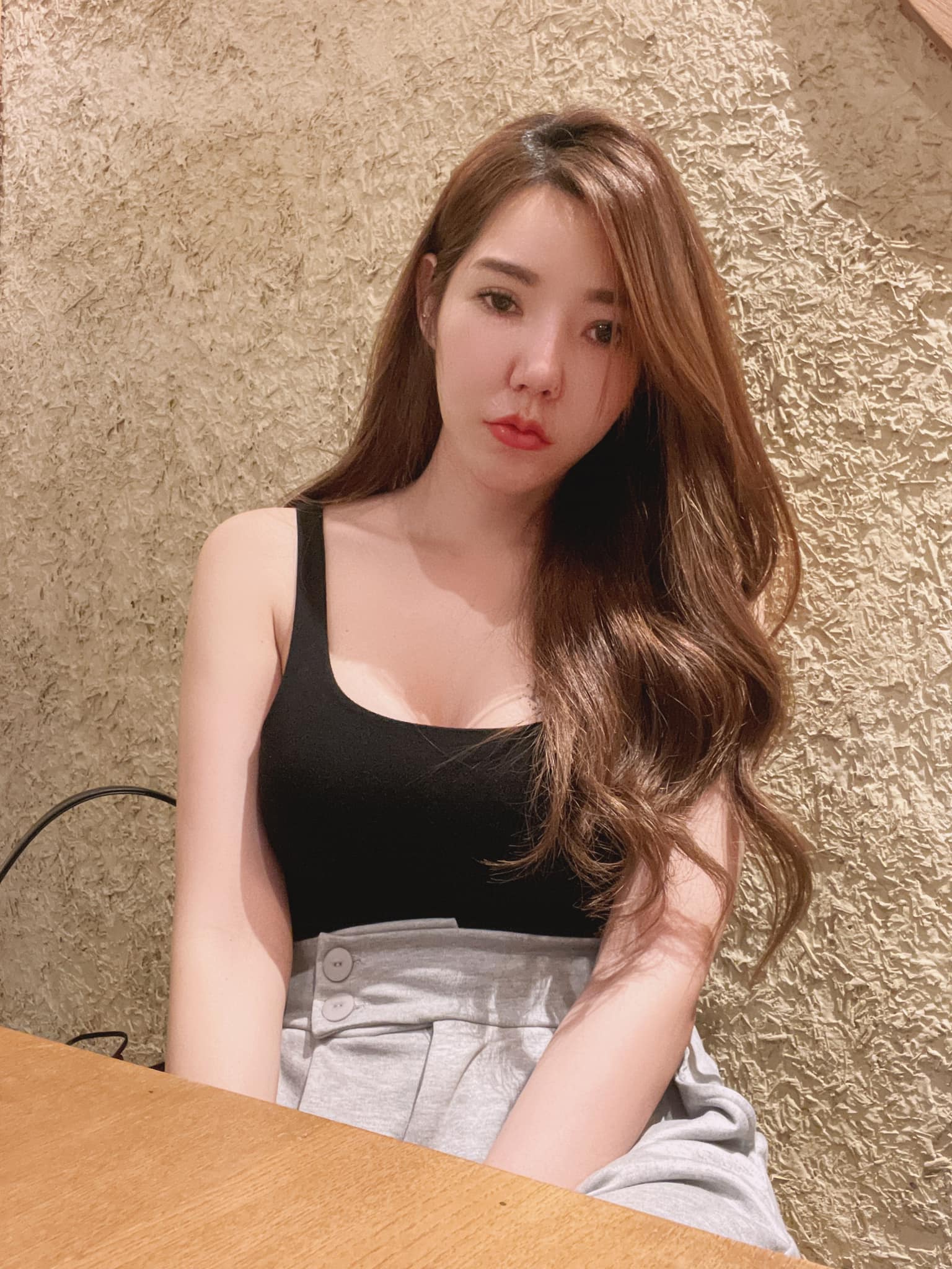 โอปอล์ พริตตี้ อกสวย เนินขาวขยี้ใจ นมใหญ่คับจอ โชว์ ความแซ่บ ในชุด เปิดอก 120