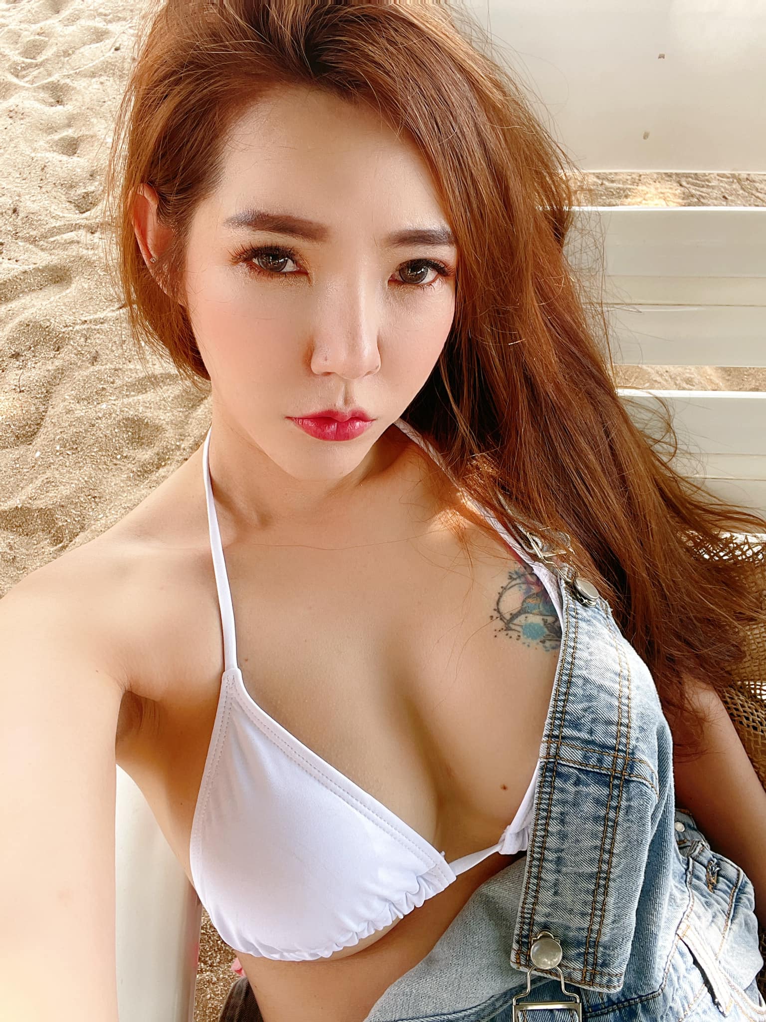 โอปอล์ พริตตี้ อกสวย เนินขาวขยี้ใจ นมใหญ่คับจอ โชว์ ความแซ่บ ในชุด เปิดอก 144