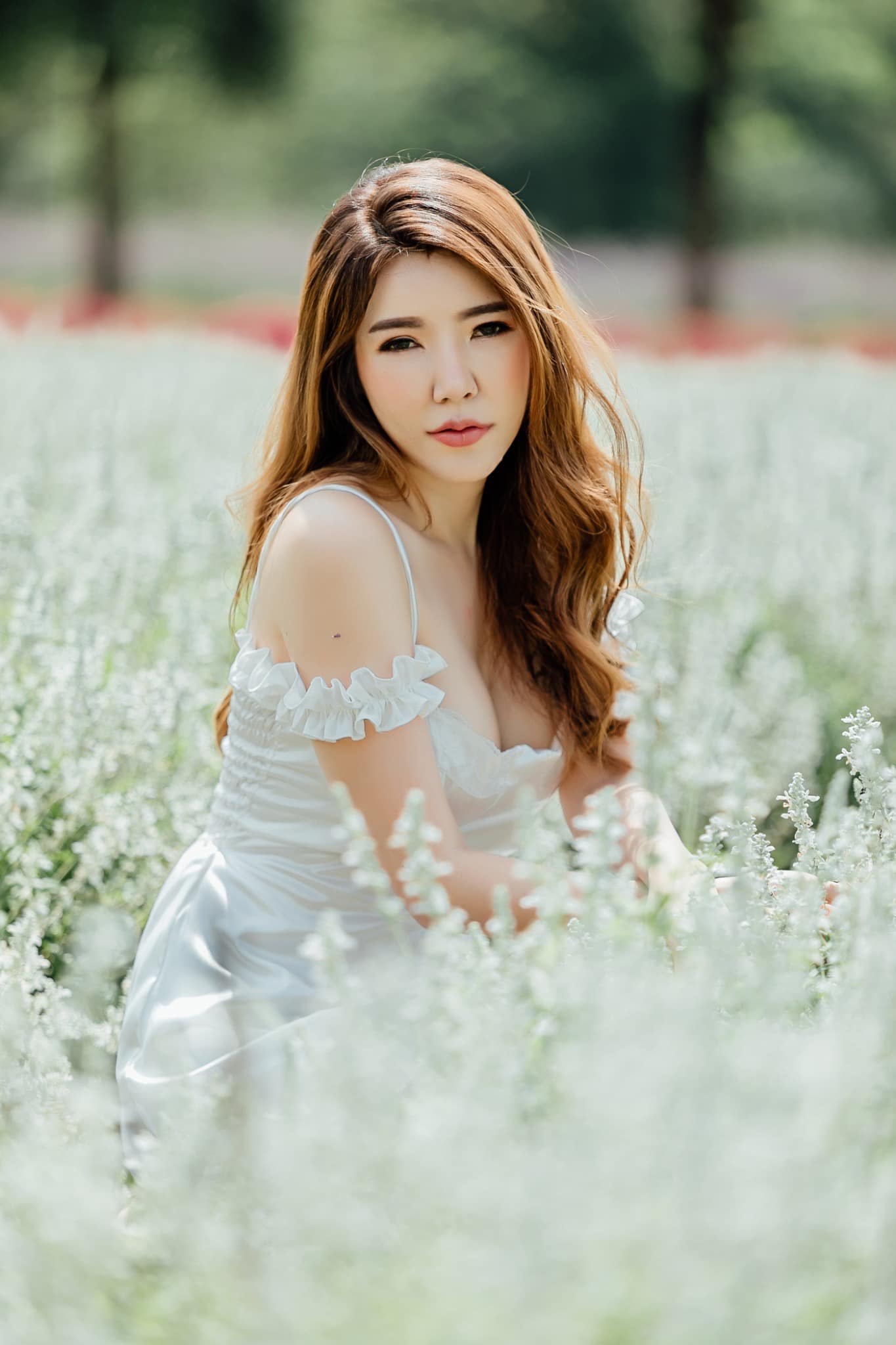 โอปอล์ พริตตี้ อกสวย เนินขาวขยี้ใจ นมใหญ่คับจอ โชว์ ความแซ่บ ในชุด เปิดอก 151