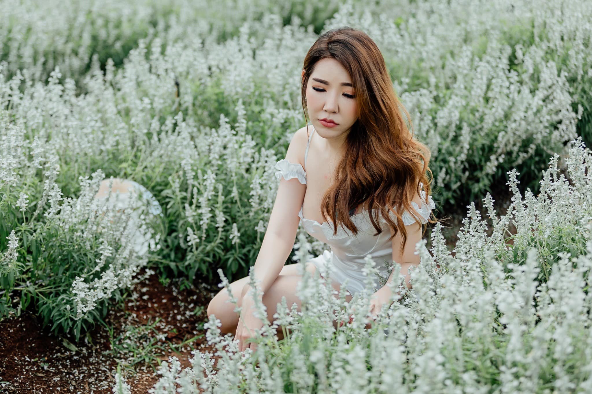 โอปอล์ พริตตี้ อกสวย เนินขาวขยี้ใจ นมใหญ่คับจอ โชว์ ความแซ่บ ในชุด เปิดอก 152