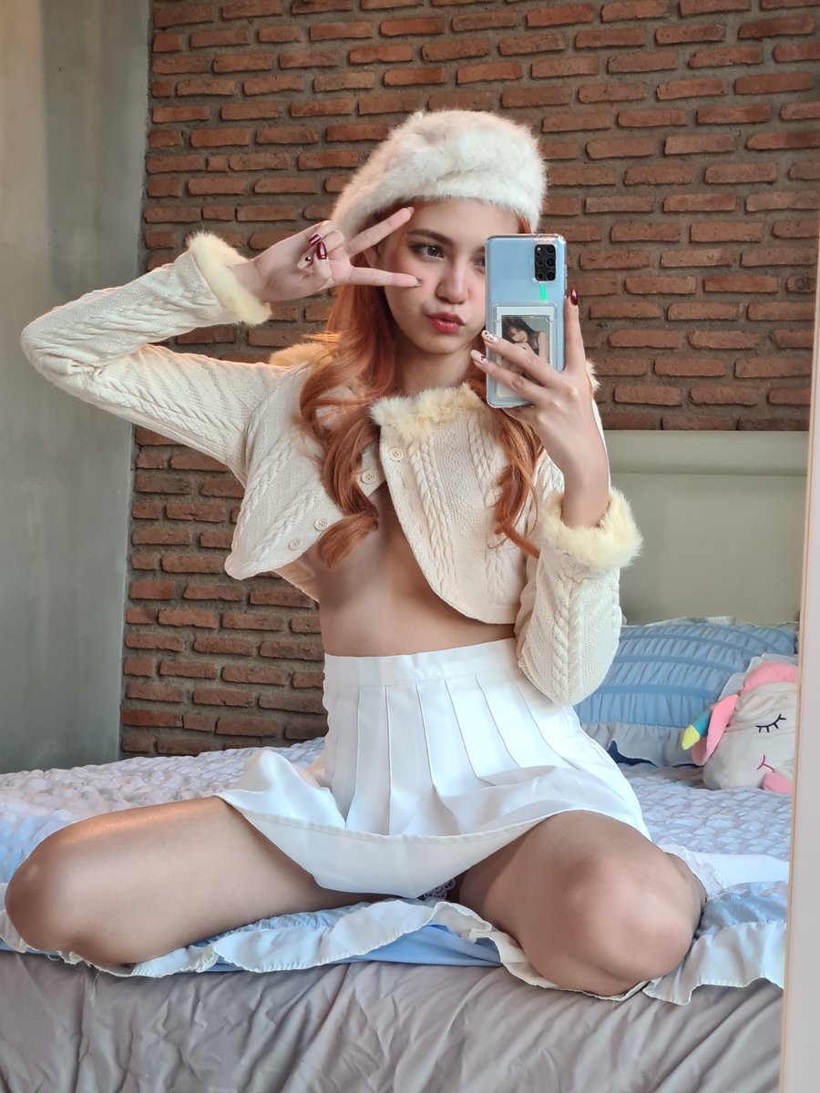 bella isabelleharis สาวน้อยตัวเล็ก โชว์อก คอนเทนต์ชวนเสียว 18+ 73