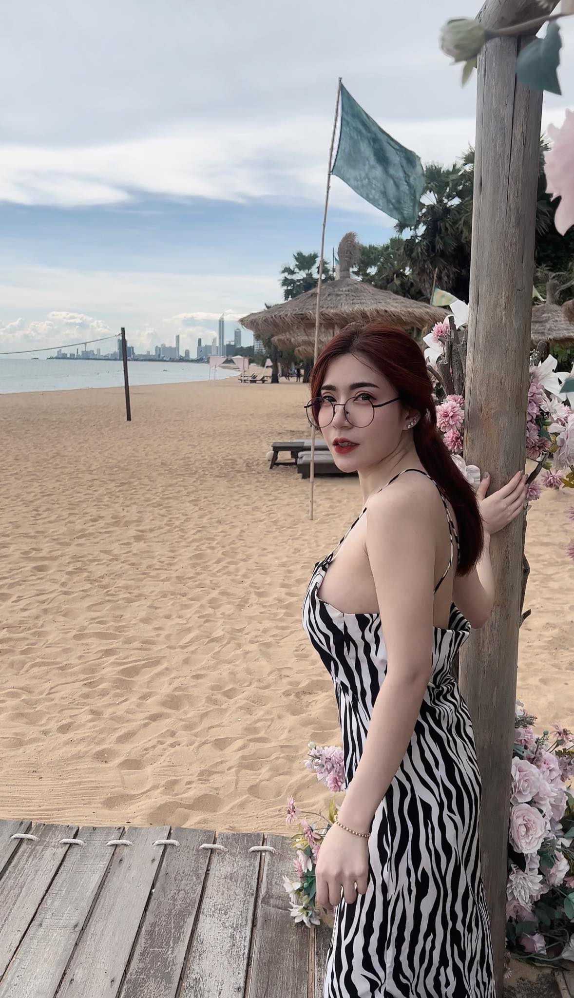 น้องลูกบาส LookBaz สลัดผ้า ถ่ายแบบ เซ็กซี่ อวดเรือนร่างโชว์ แฟนๆดูกันจนจุใจ 37