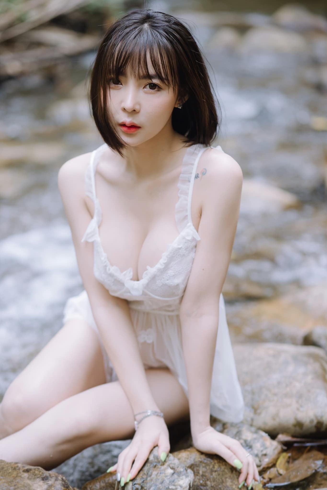 น้องน้ำตาล ปรียาภรณ์ นางแบบ สาวสวยตัวเล็กผมสั่น เนินนมสวย สุดเอ็กซ์ 16