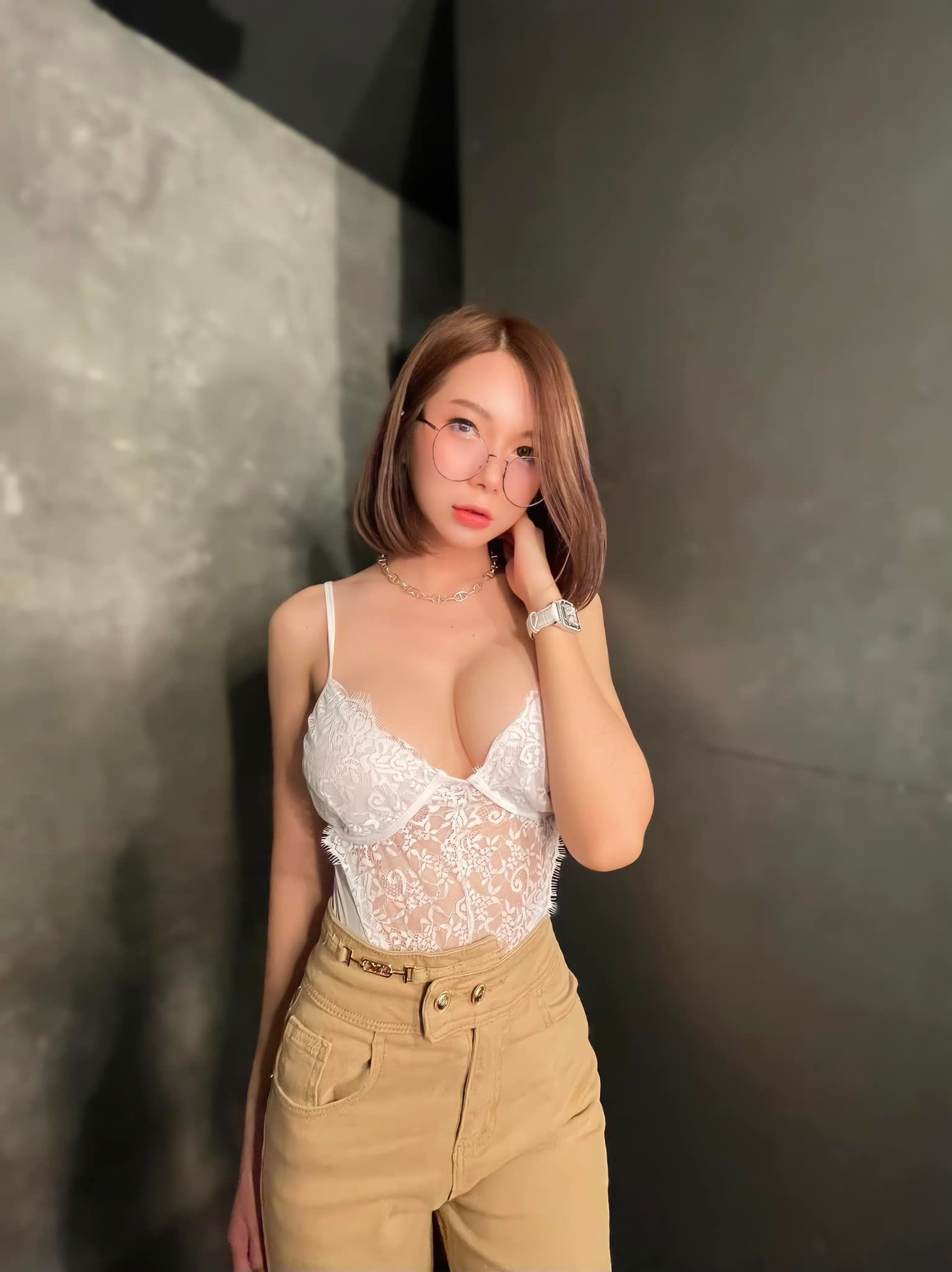 ขวัญแว่น เน็ตไอดอลสาวเนิร์ด สุดสวย น่ารัก แถม นมใหญ่ เซกซี่เกินตัว 39