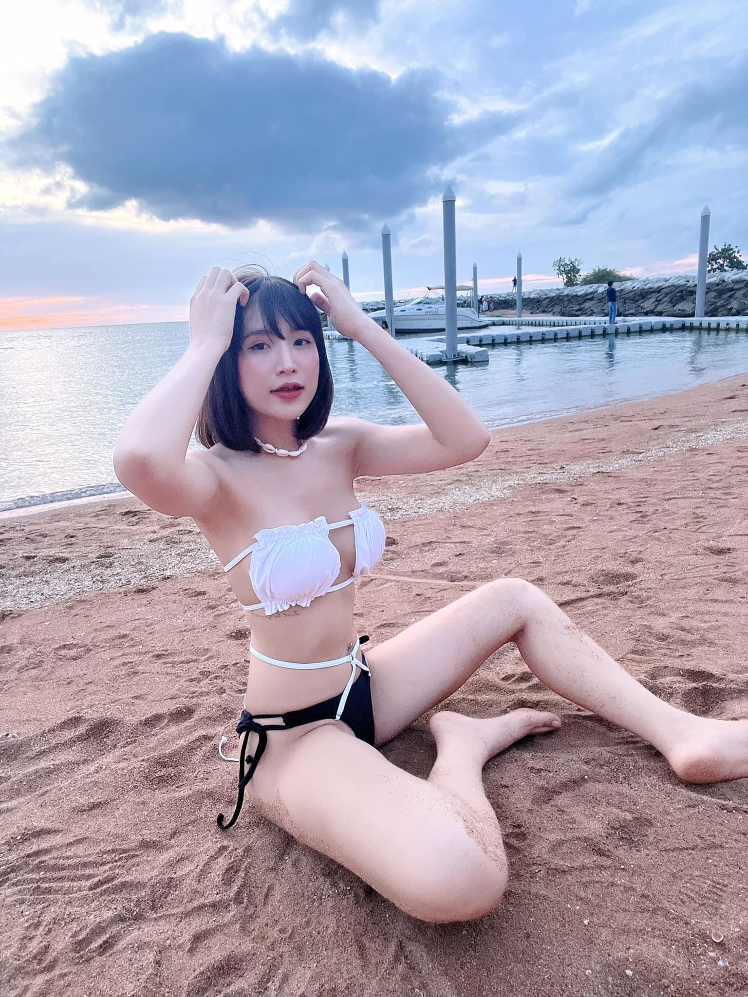 Ploy Orada เน็ตไอดอล สาวสวย หมวยตัวเล็ก ผลงานสุดซี๊ด บน Onlyfans 16