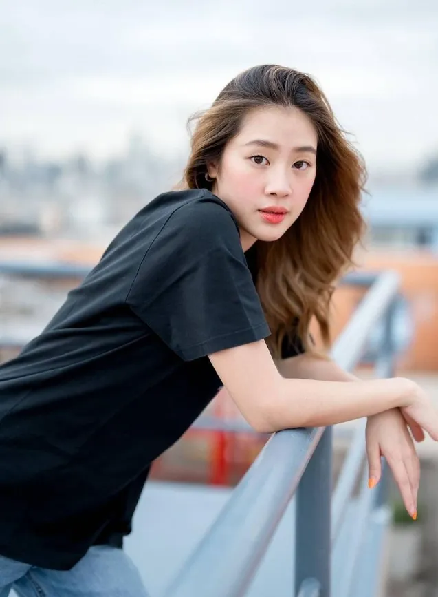 เปิดวาร์ โกรัน สาวสวยหมวย อารมณ์ดี ดีกรี เลขาฝึกงาน หนุ่มนิกกี้ ณฉัตร 16