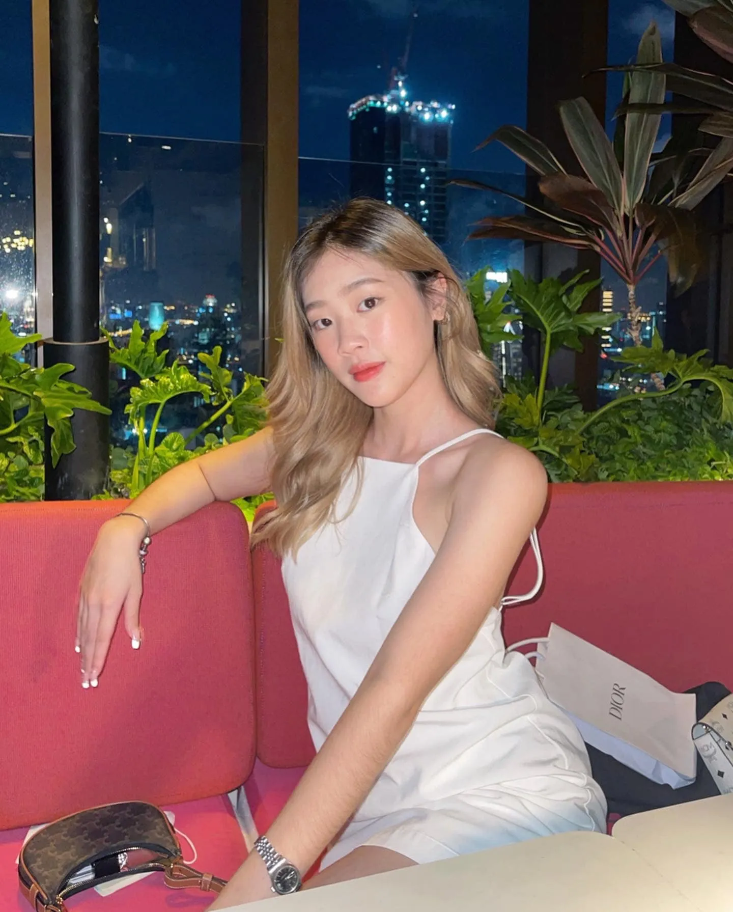 เปิดวาร์ โกรัน สาวสวยหมวย อารมณ์ดี ดีกรี เลขาฝึกงาน หนุ่มนิกกี้ ณฉัตร 2