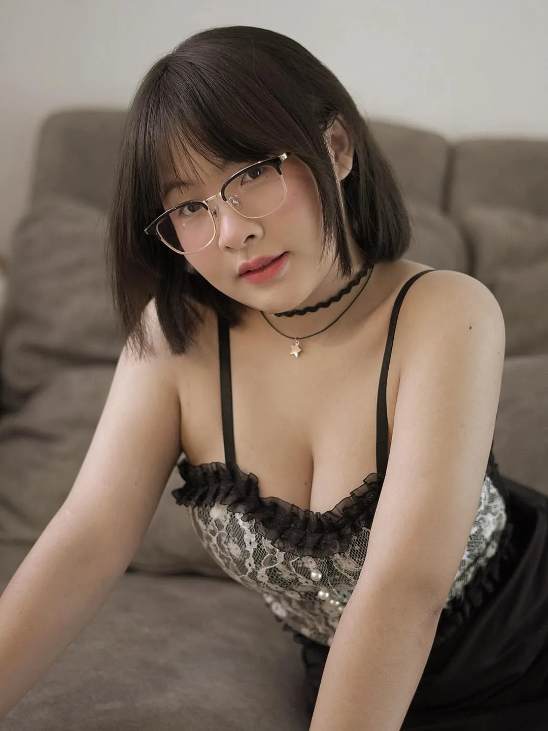 น้อง นุ่น สาวแว่น ตัวเล็ก ขวัญใจ BIGO LIVE ดาวดวงใหม่ Onlyfans 4