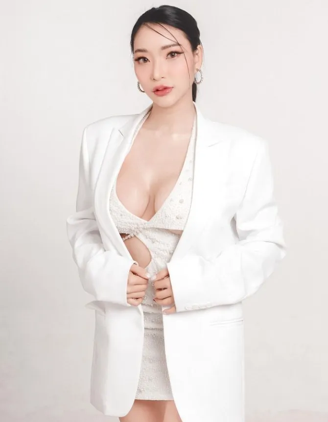 หมวยลี่ นุชนาถ สาวสวย 470 CC สาดความเเซ็กซี่ เอาใจ ขาหื่นทั้งหลาย 3