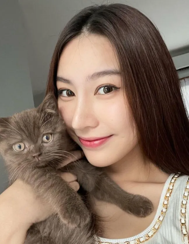 น้องเบนซ์ บีน่า เน็ตไอดอล สาย 18+ ขาวสุดใจ ผลงาน เสียวซี๊ด 7