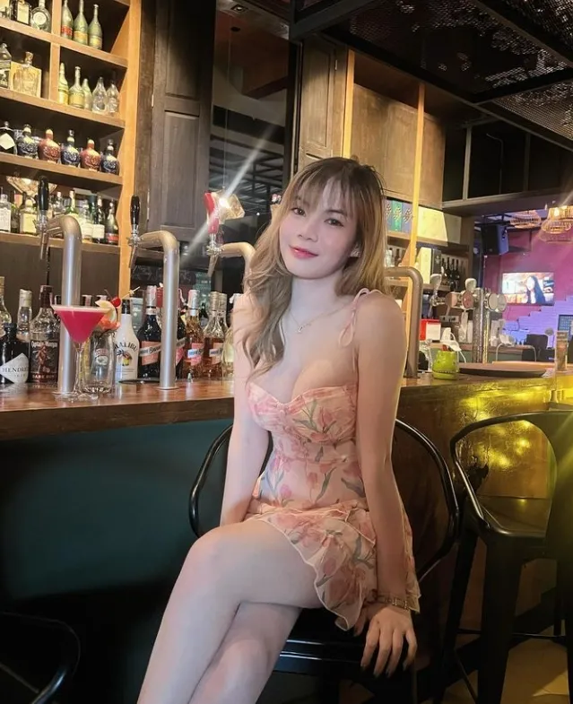 แชมเปญ ชมพูแพร เน็ตไอดอล สาวสวย ขยี้ใจ สไตล์ คุณหนู ดาว Bigo 13