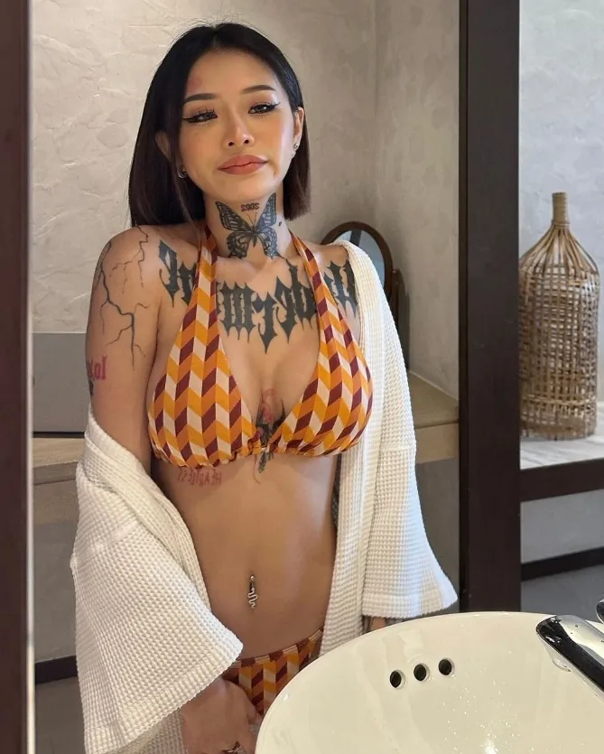 น้องยาหยี yayee สาวน้อยมากรอยสัก อกตู้มๆ เซตรูป สุดเซ็กซี่ สาย 18+ 19