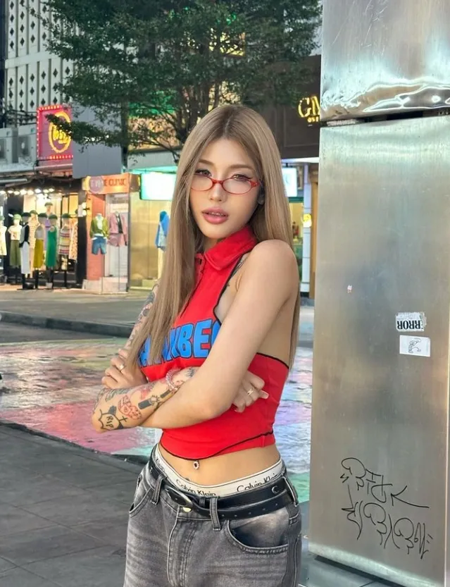 Cornne น้องคอนเน่ ดาวทวิต ตัวแม่วงการสายสัก แฟชั่นปัง เซ็กซี่ 18+ 16