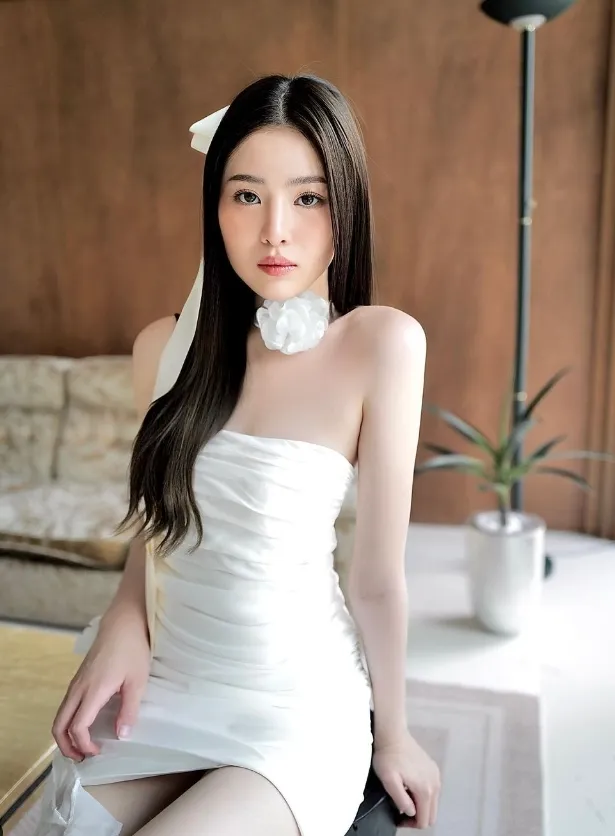 เปียโน ณิชาภัทร สาวสวย หุ่นเซ็กซี่ ดีกรีสาวหมวย สุดอินเตอร์ 16