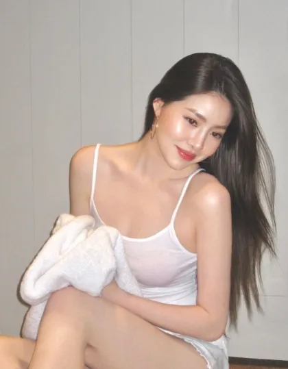 เปียโน ณิชาภัทร สาวสวย หุ่นเซ็กซี่ ดีกรีสาวหมวย สุดอินเตอร์ 26