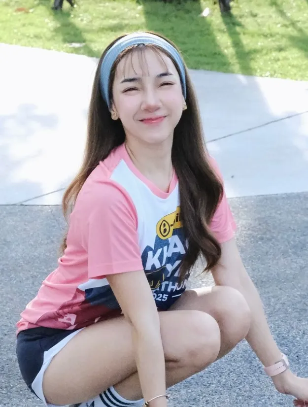 ตุ๊ดตู่ โหนกระแส ครีเอเตอร์ สาวสวย หุ่นเซ็กซี่ พร้อมรอยยิ้ม ขยี้ใจหนุ่มๆ 16