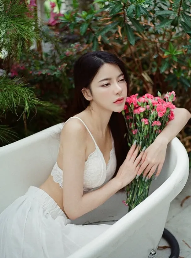 ปุยฝ้าย อมลรดา สาวผู้เสียหายใน โหนกระแส ทำเอาหนุ่มๆ ละลายเป็นแถว 9