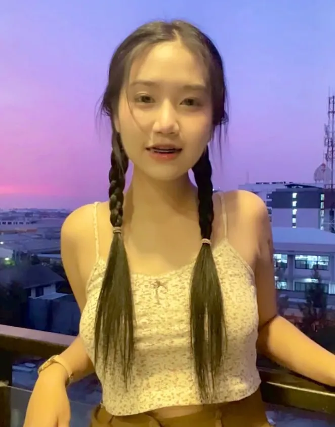 น้องเฟียร์ Fearpxx สาวสวย หุ่นอวบ ขาวเนียน ทุกอณู ใครเห็นเป็นต้องหลง 3